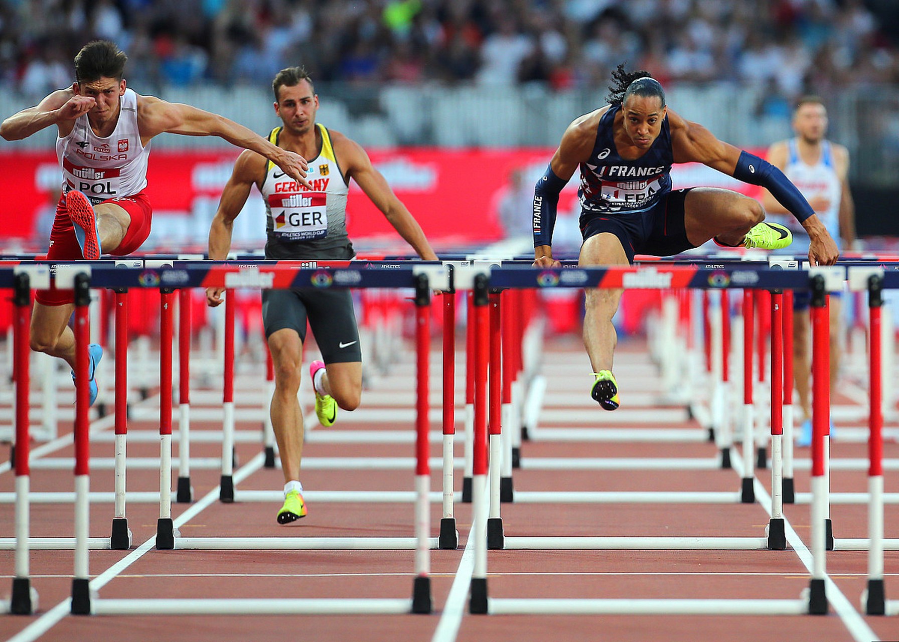 英国田径选手成功晋级女子100米决赛