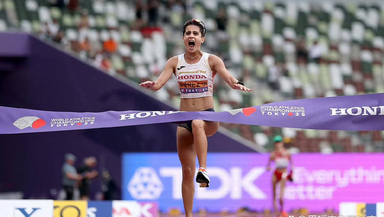 加拿大田径女将勇破赛场，夺得冠军