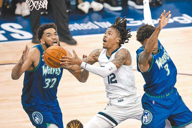 灰狼豪取勇士，近两场全胜