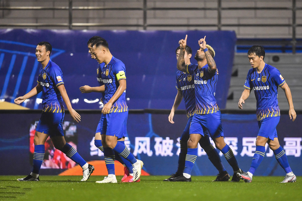 江苏苏宁在主场不敌深圳佳兆业，遭遇双杀的简单介绍