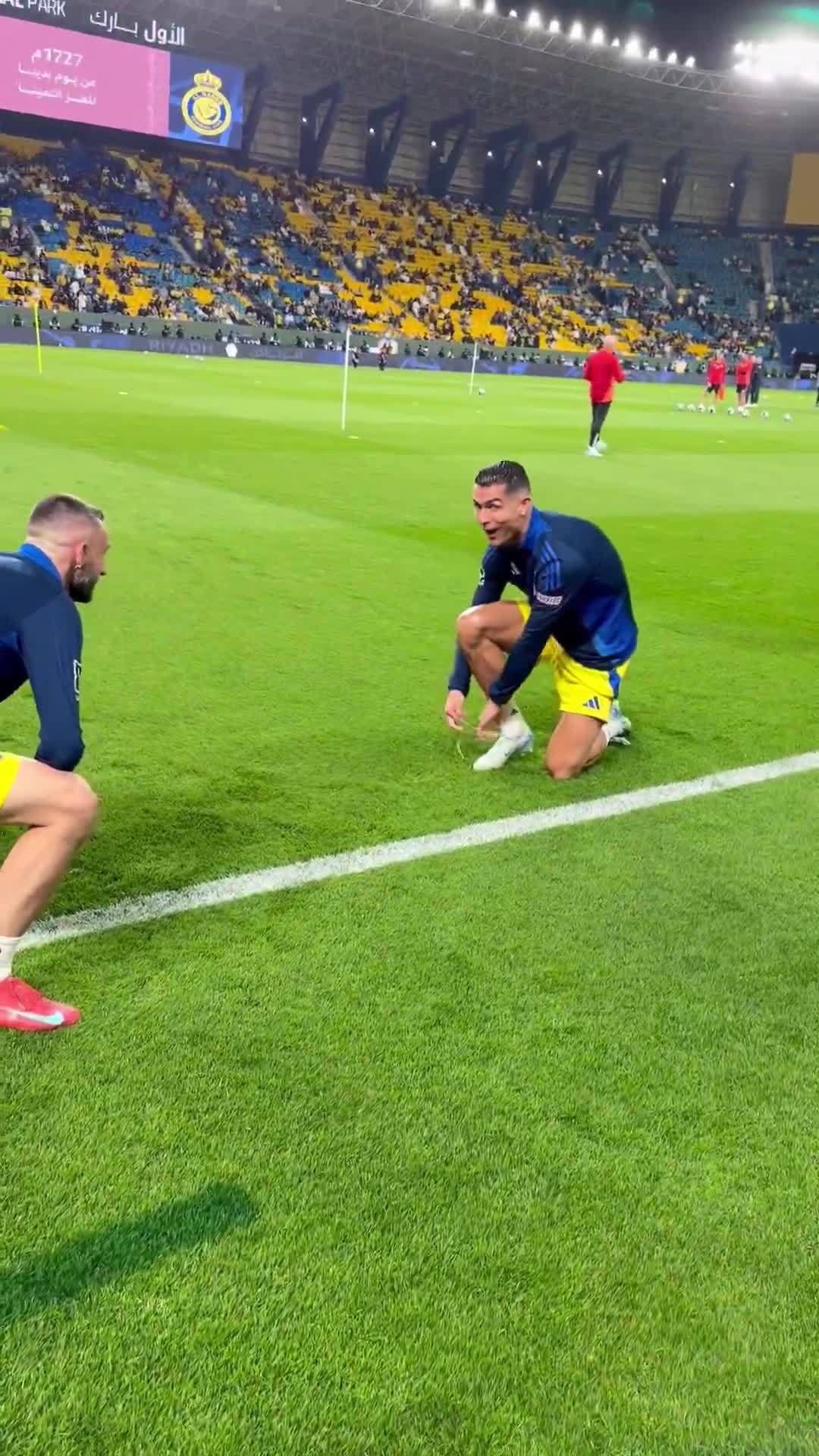 包含罗马：全力以赴，争取每一场比赛的胜利的词条