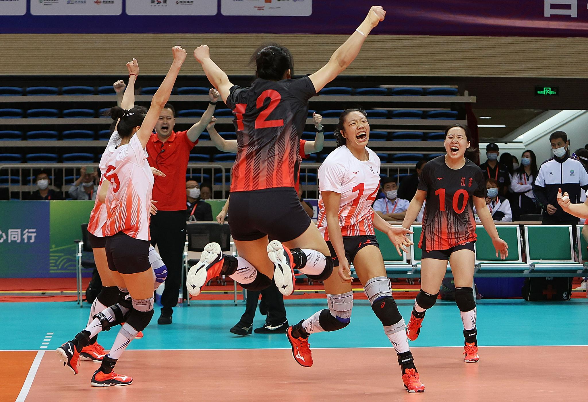 尼泊尔选手胜利获得排球金牌